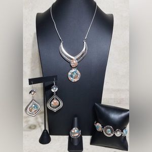 Brown multi stone set